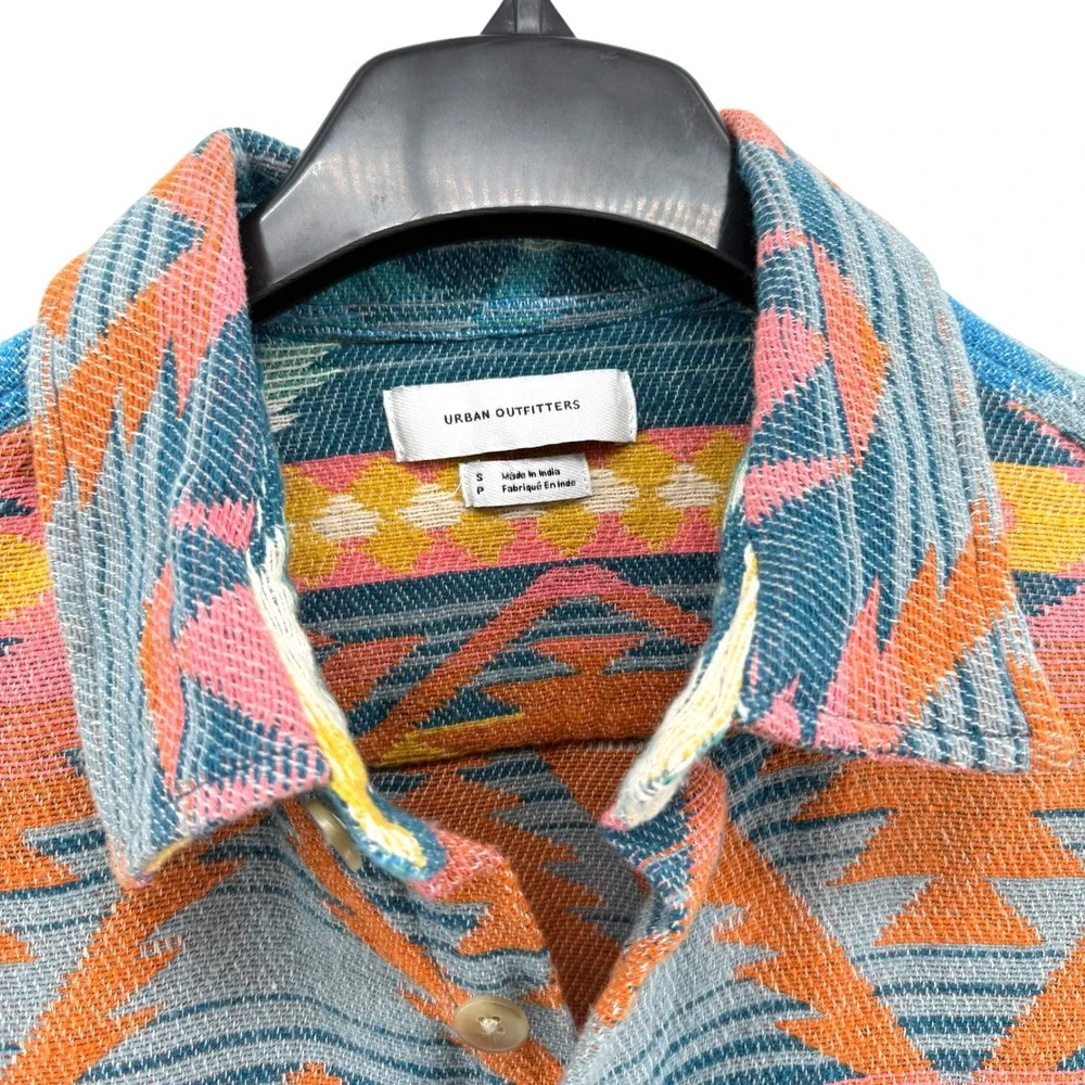 Urban Outfitters Mens Small Pre-Owned Southwestern Aztec 100% Cotton Shirt - Picture 6 of 14